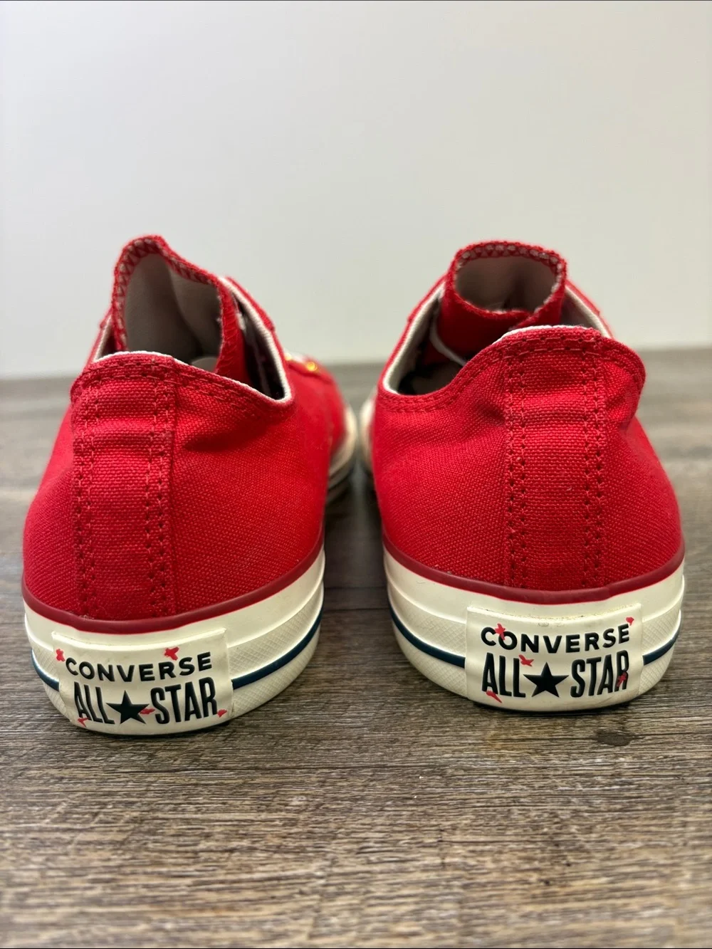 Converse Chuck Taylor All Star Low Red Canvas Sneakers Men’s 9 Women’s 11